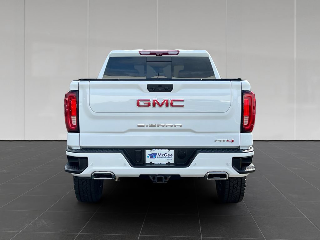 Used 2023 GMC Sierra 1500 AT4 w/ AT4 Premium Package AWD/4WD image 4