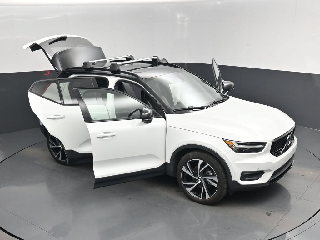 Used 2022 Volvo XC40 T5 R-Design AWD/4WD image 19