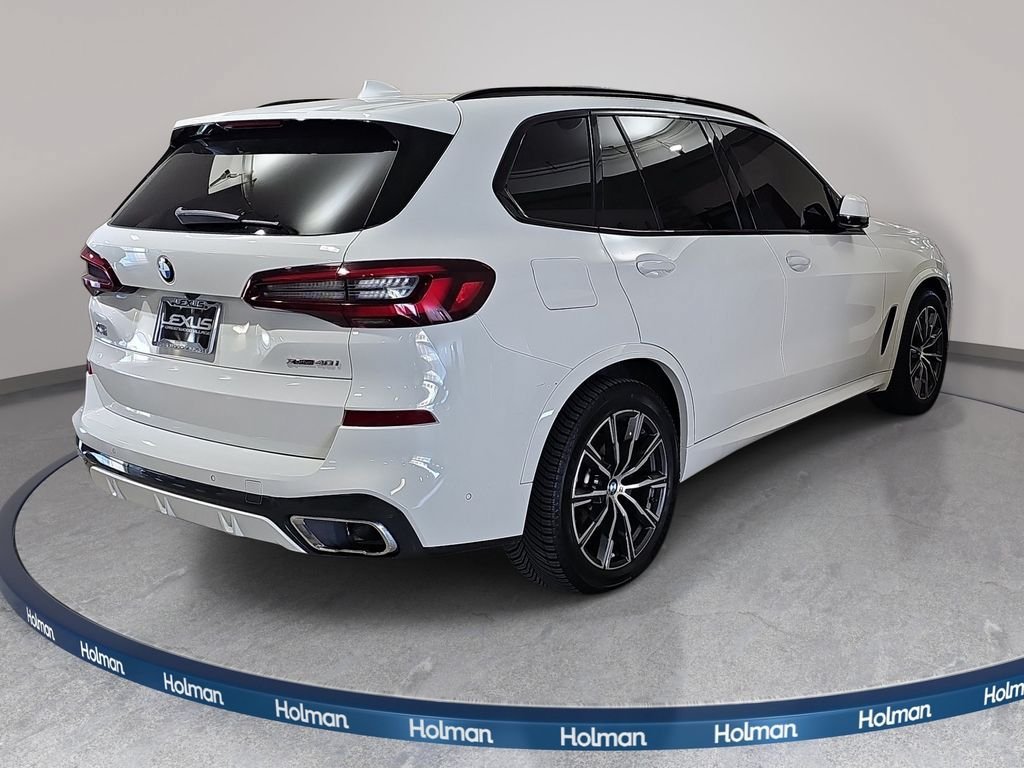 Used 2022 BMW X5 xDrive40i w/ M Sport Package AWD/4WD image 6