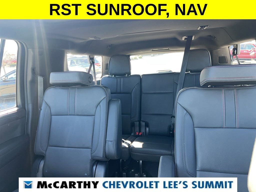 Used 2022 Chevrolet Suburban RST w/ Luxury Package image 26
