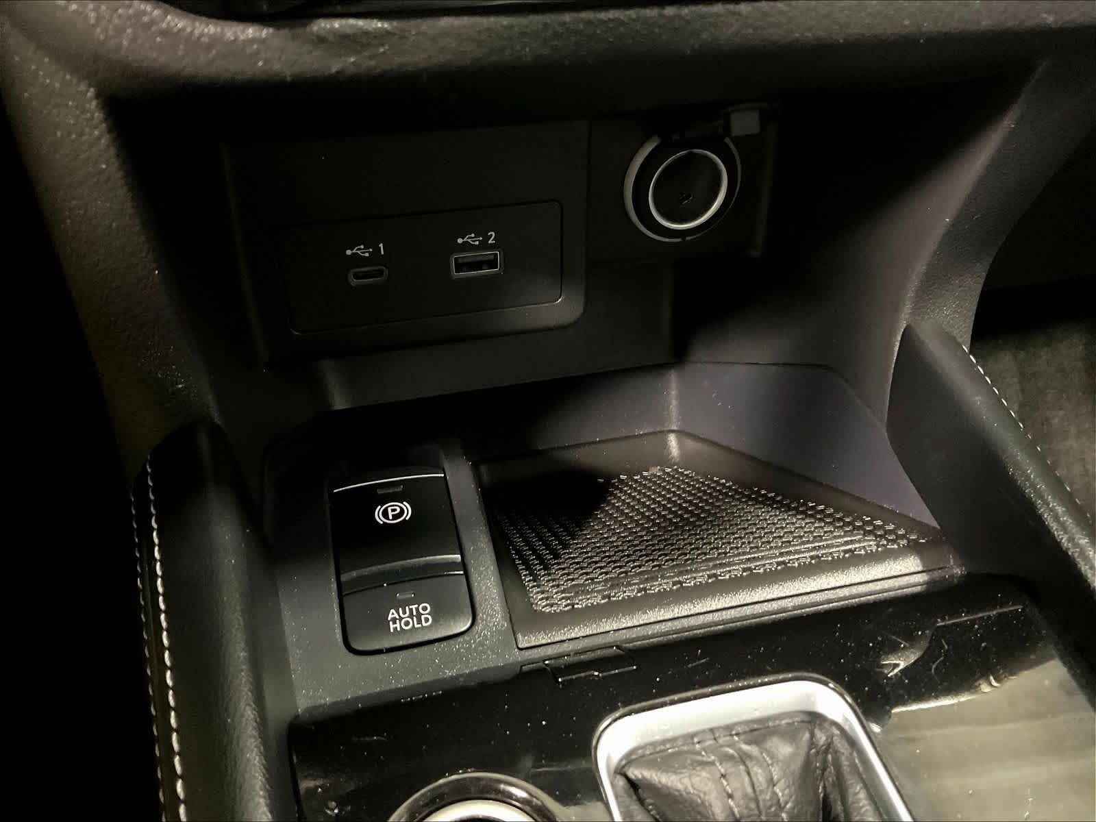 Certified 2023 Nissan Kicks SR w/ SR Premium Package FWD image 26