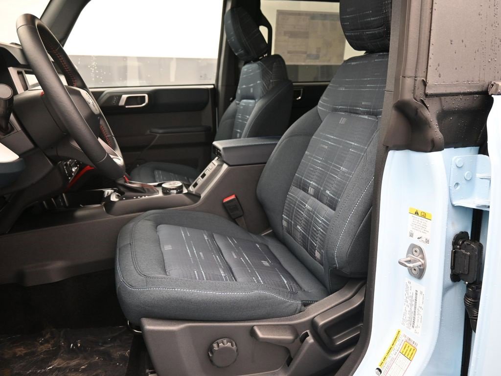 New 2025 Ford Bronco Heritage Edition image 10