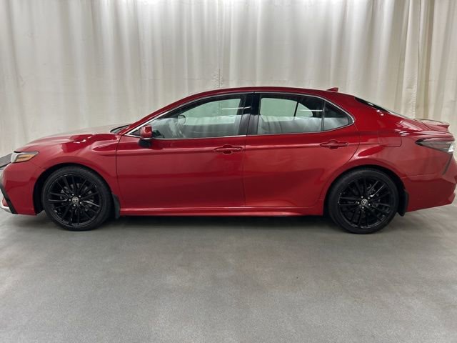 Used 2022 Toyota Camry XSE w/ Carpet Mat Package (TMS) AWD/4WD image 3