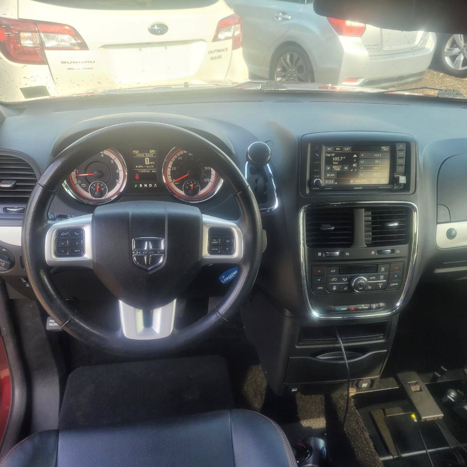 Used 2019 Dodge Grand Caravan GT FWD image 14