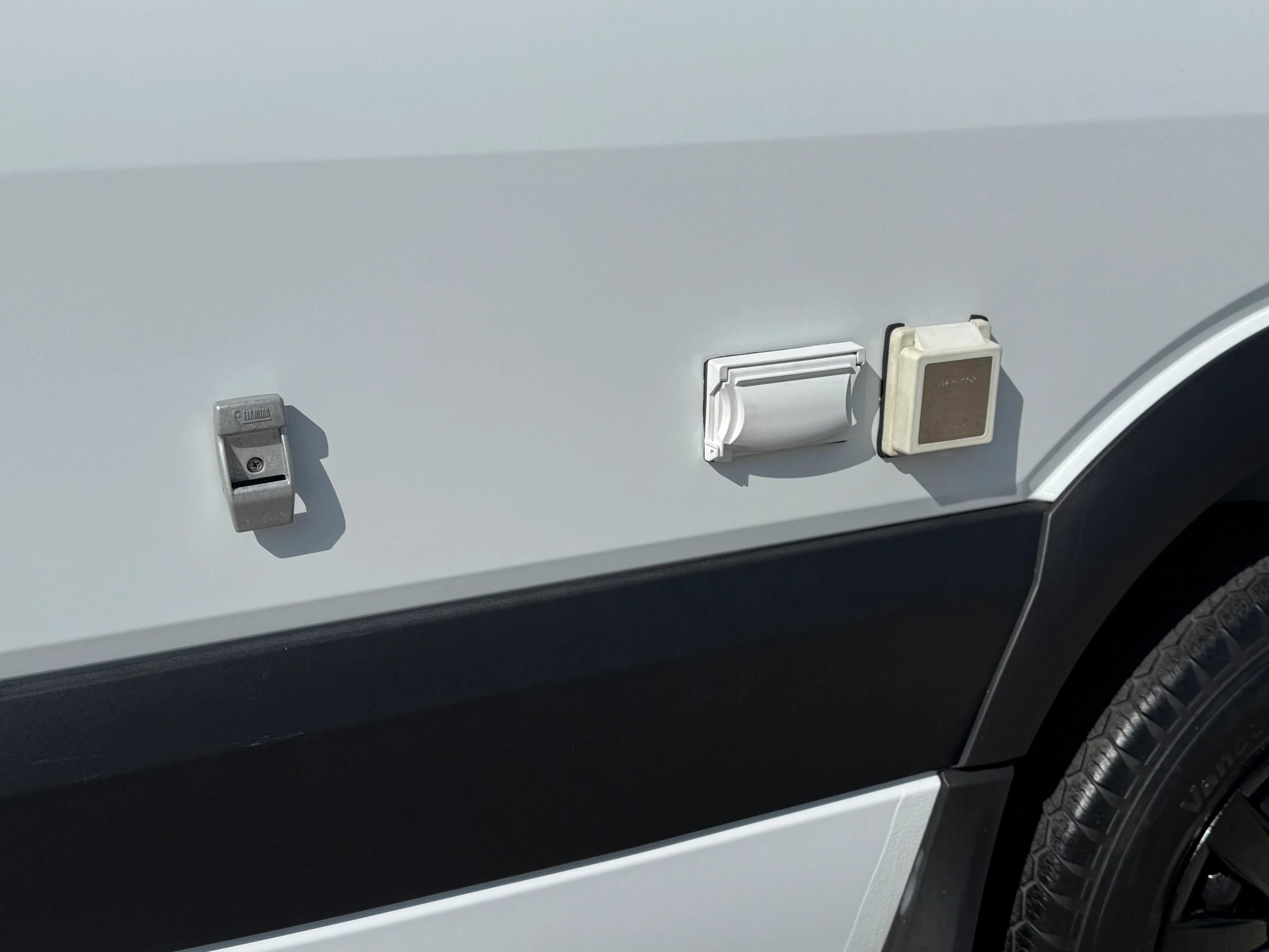 Used 2011 Mercedes-Benz Sprinter 2500 w/ Premium Pkg image 19