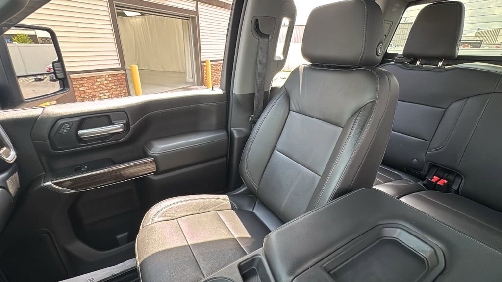 Used 2020 Chevrolet Silverado 2500 LT w/ Convenience Package AWD/4WD image 13