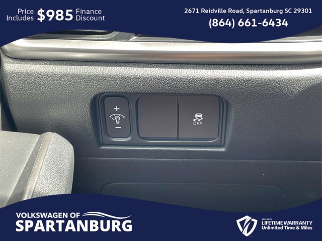 Used 2024 Kia Sorento S image 32