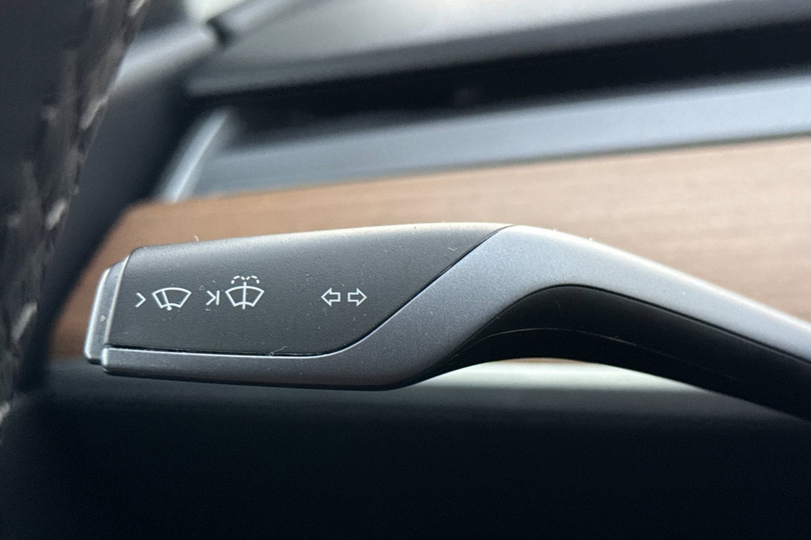 Used 2020 Tesla Model 3 Standard Range image 30