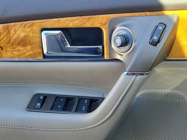 Used 2014 Lincoln MKX FWD w/ Equipment Group 102A image 8