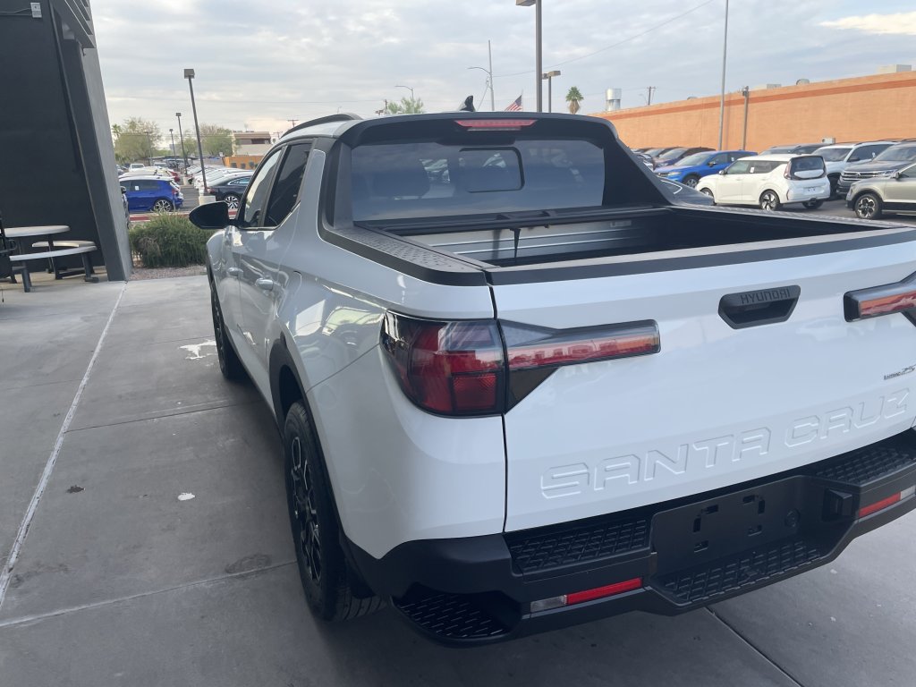 Used 2023 Hyundai Santa Cruz SEL Premium w/ Cargo Package AWD/4WD image 11