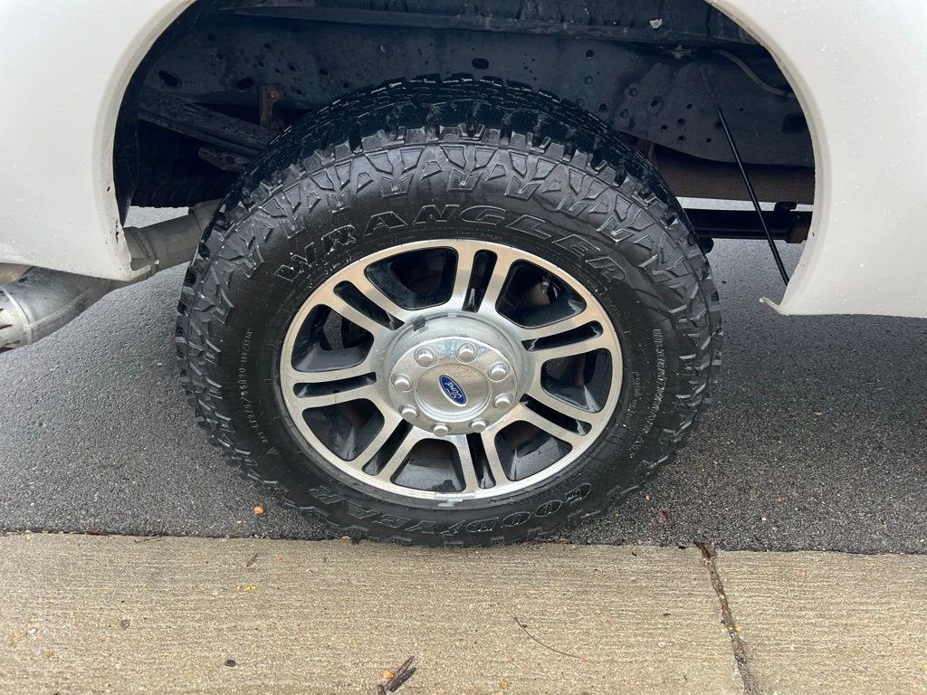 Used 2014 Ford F250 Platinum w/ FX4 Off-Road Package image 11