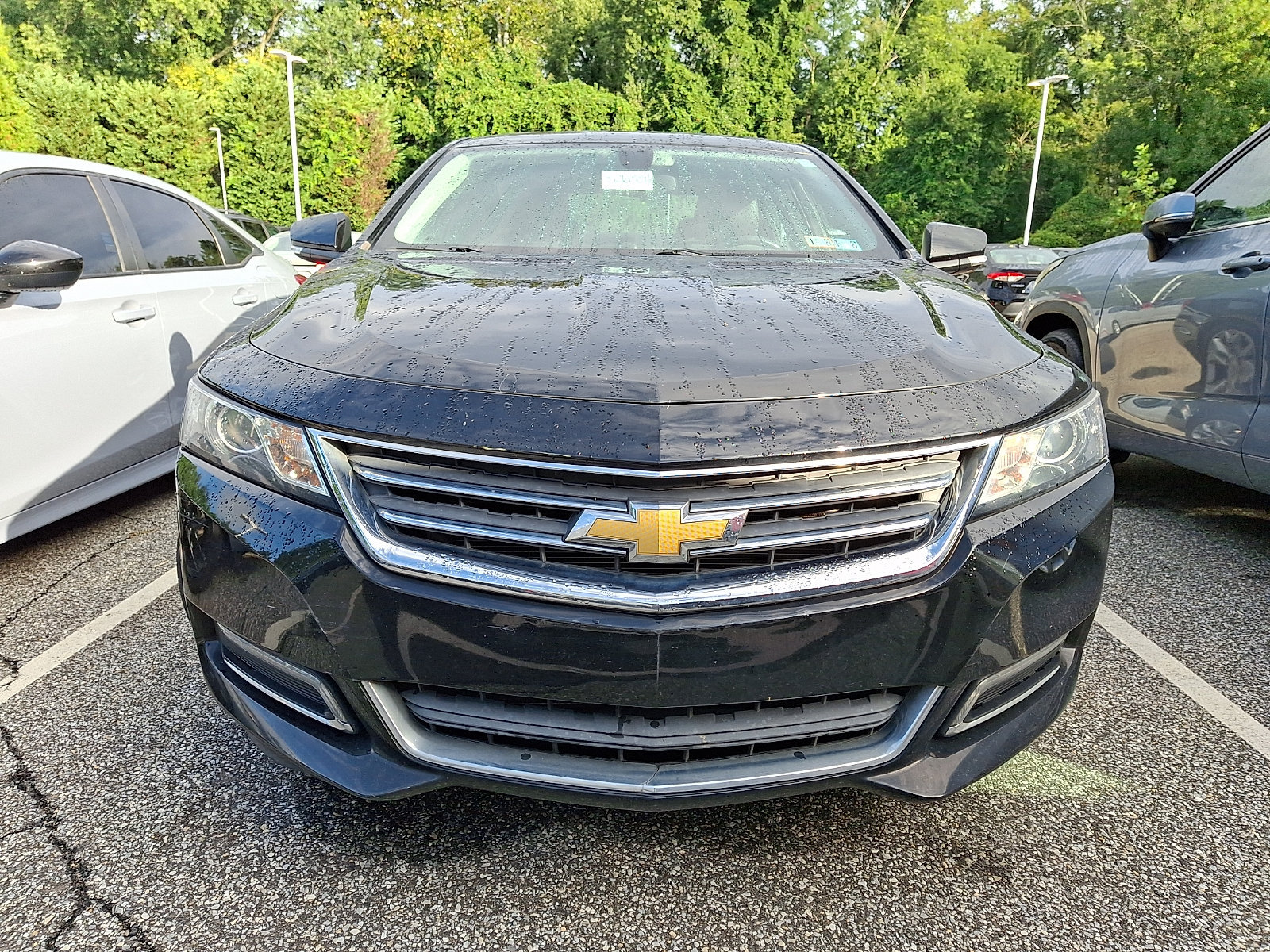 Used 2019 Chevrolet Impala LT FWD image 2