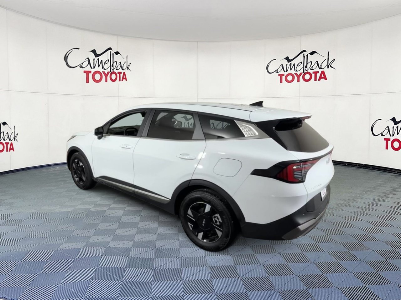 Used 2026 Kia Sportage LX FWD image 9