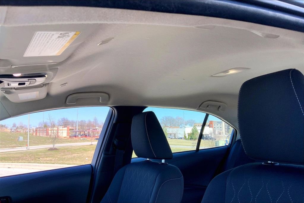 Used 2025 Toyota Corolla LE FWD image 21