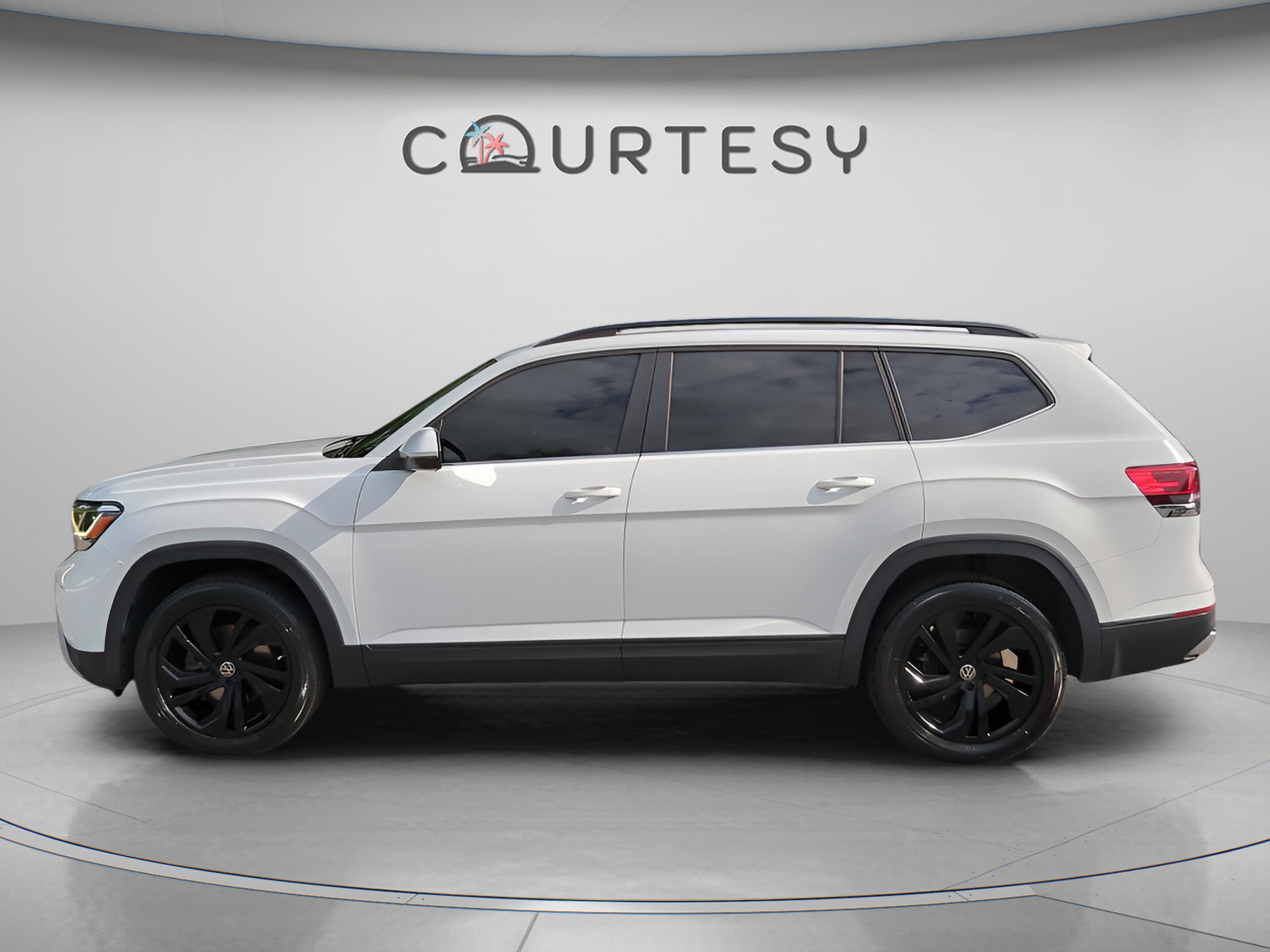 Used 2023 Volkswagen Atlas SE FWD image 4