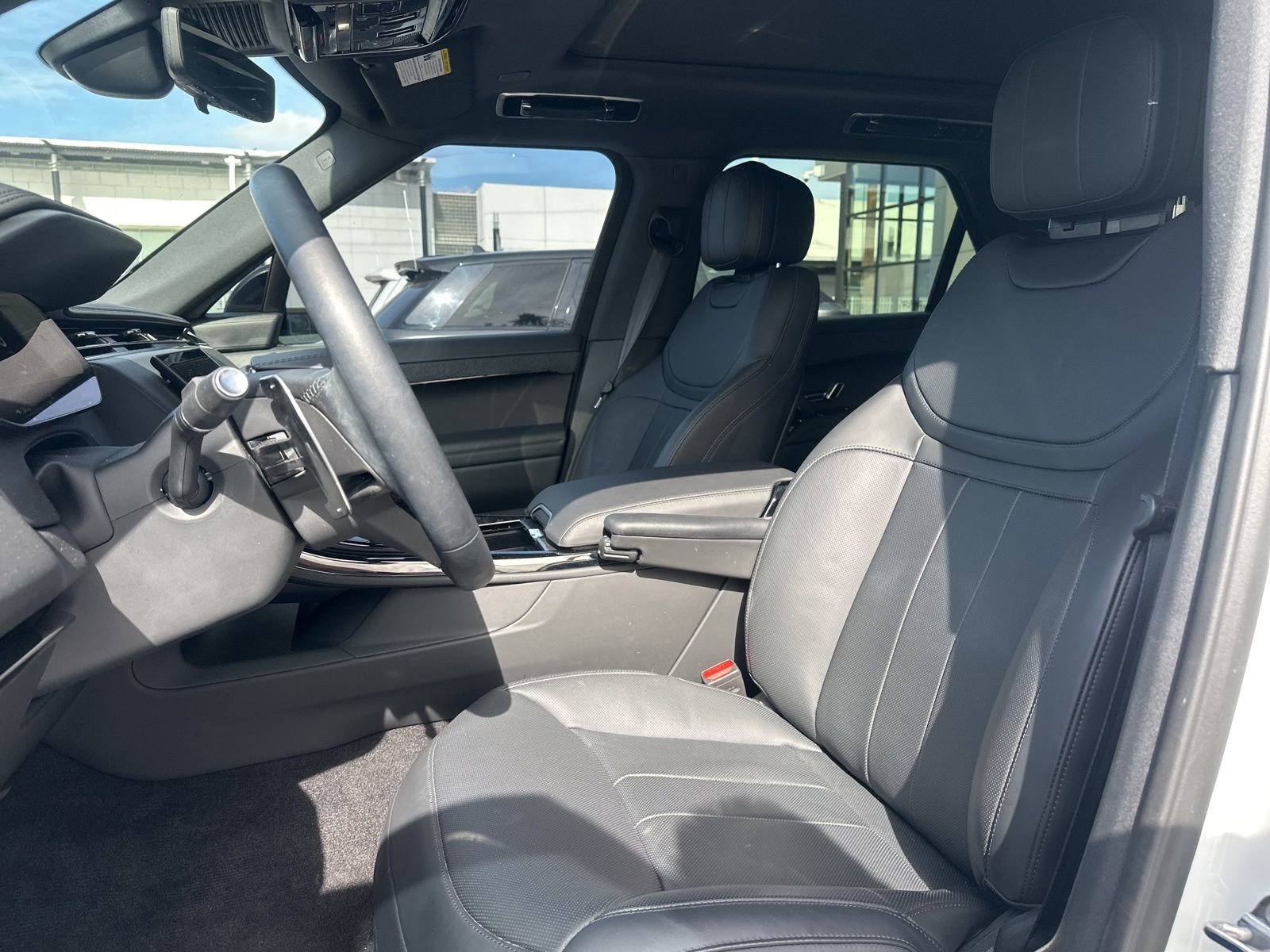 Certified 2025 Land Rover Range Rover Sport Dynamic SE AWD/4WD image 15