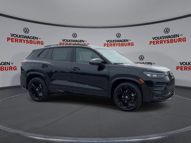 New 2026 Volkswagen Tiguan SE R-Line FWD image 9