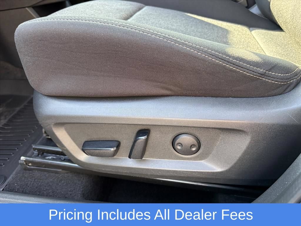 Certified 2024 Nissan Rogue SV FWD image 17