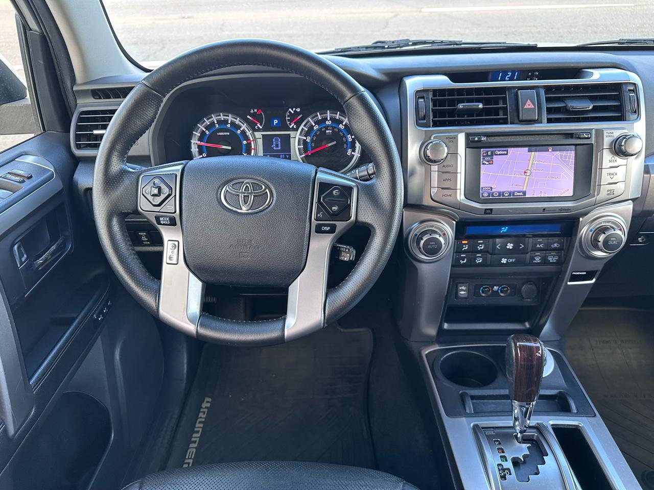 Used 2015 Toyota 4Runner Limited image 34