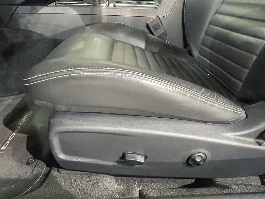 Used 2012 Dodge Challenger R/T RWD image 58