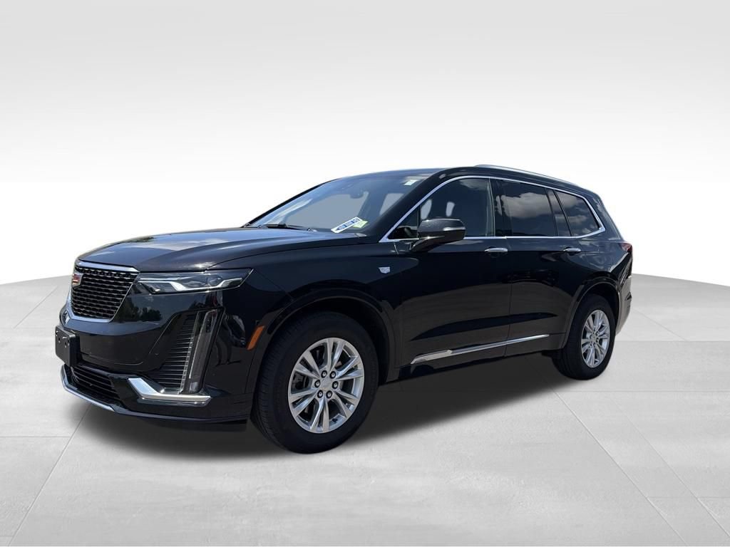 Used 2025 Cadillac XT6 Luxury FWD image 3