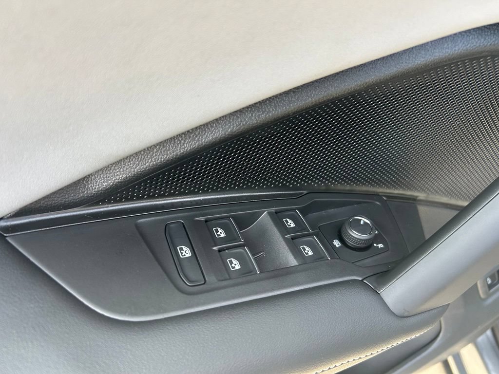 New 2026 Volkswagen Tiguan SE R-Line FWD image 45