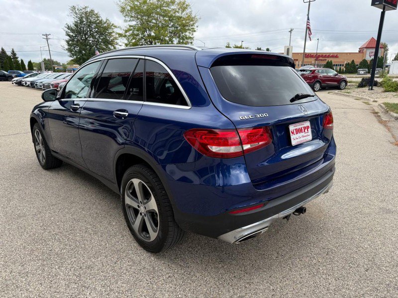 Used 2017 Mercedes-Benz GLC 300 w/ Premium 1 Package image 7