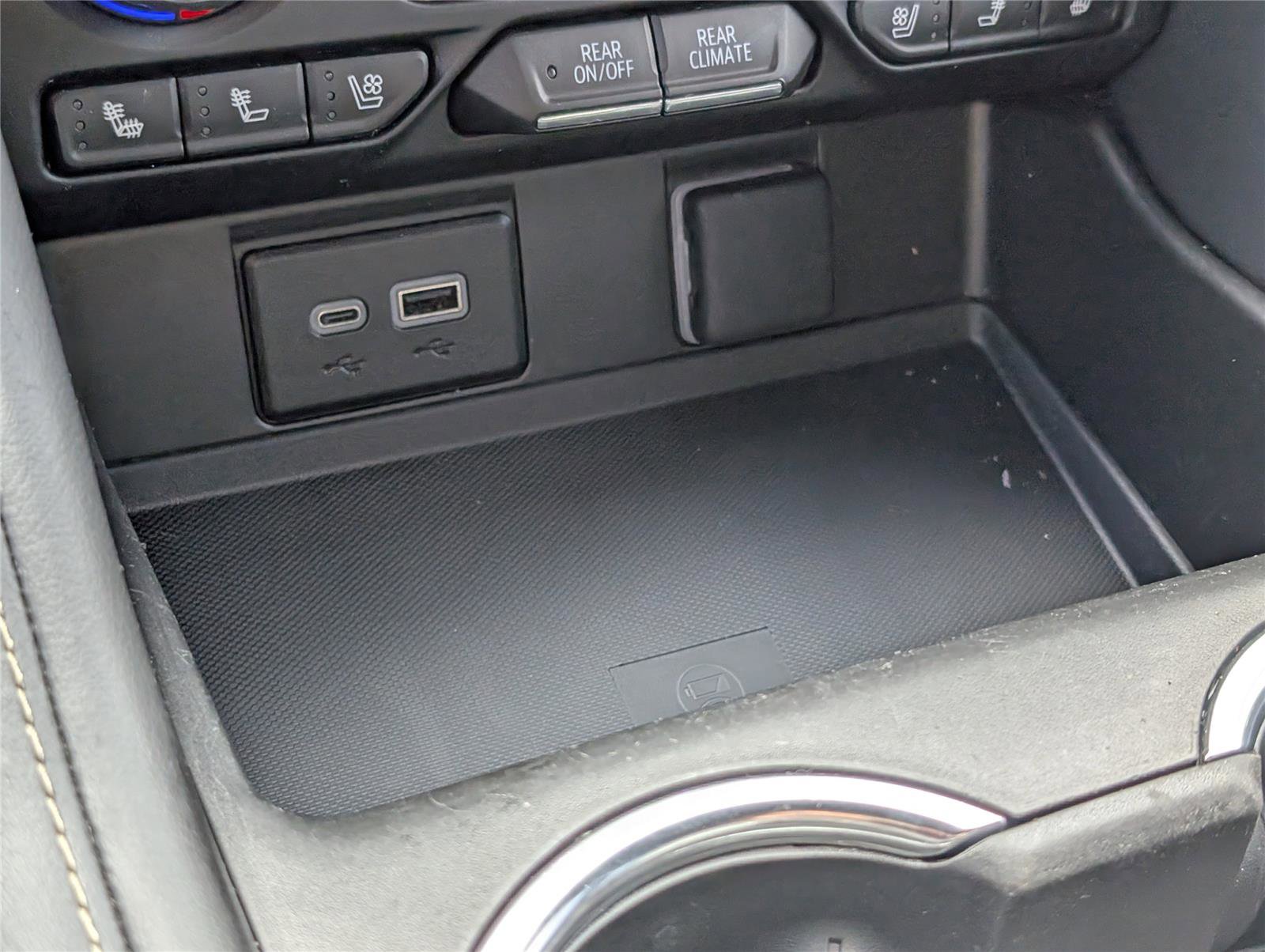 Used 2024 Chevrolet Tahoe Premier image 18