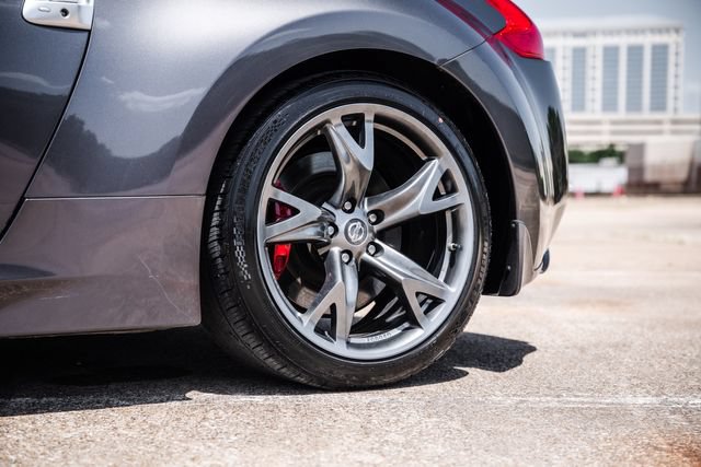 Used 2010 Nissan 370Z Touring w/ Sport Pkg RWD image 48