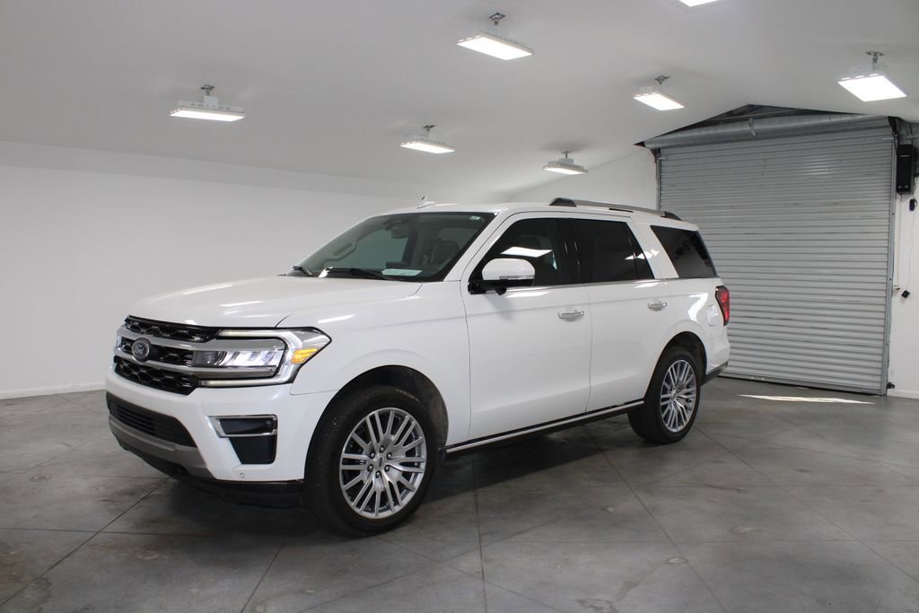 Used 2023 Ford Expedition Limited image 4