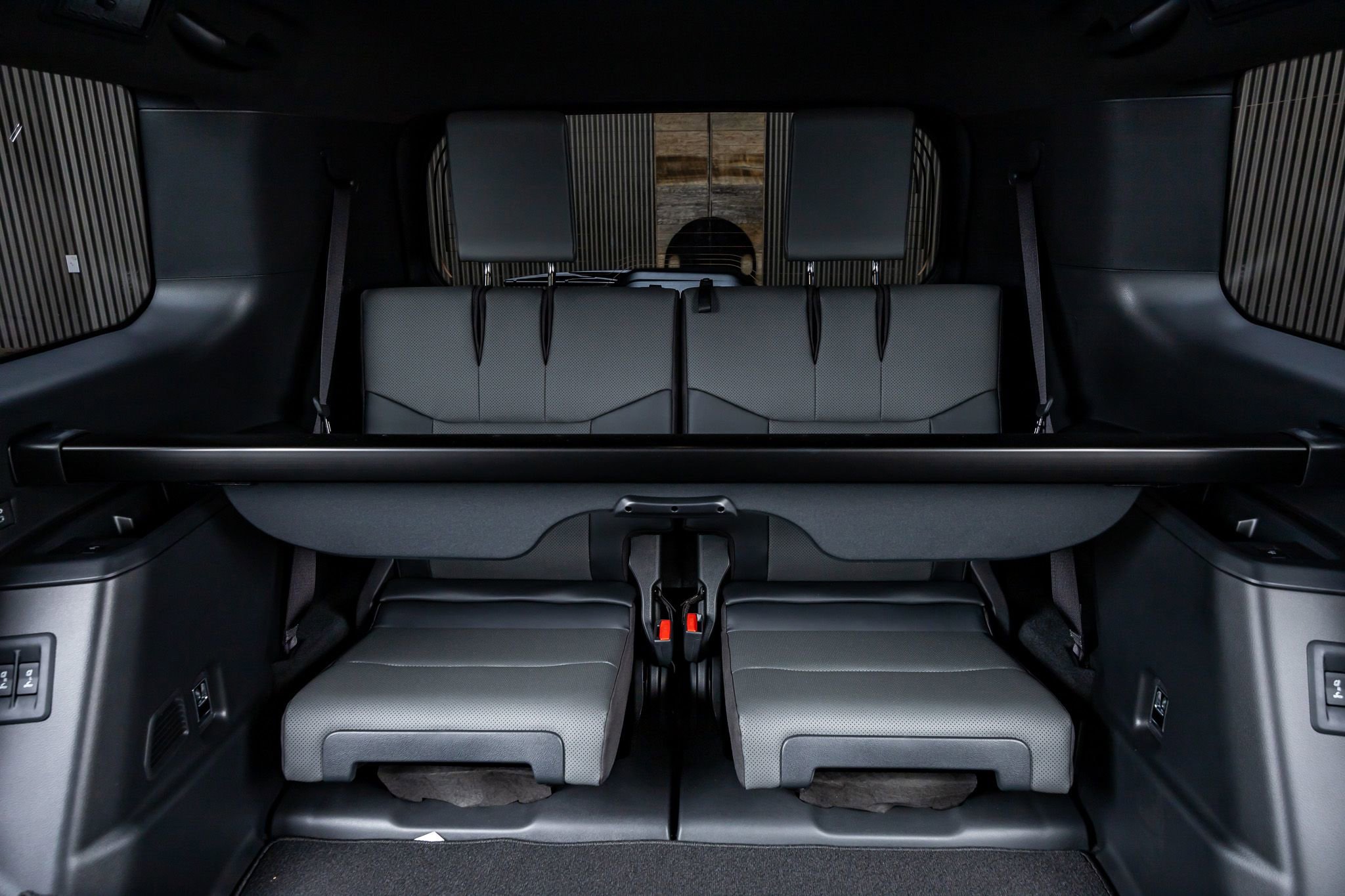 Used 2025 Lexus GX 550 550 Premium+ w/ Cold Area Package image 36