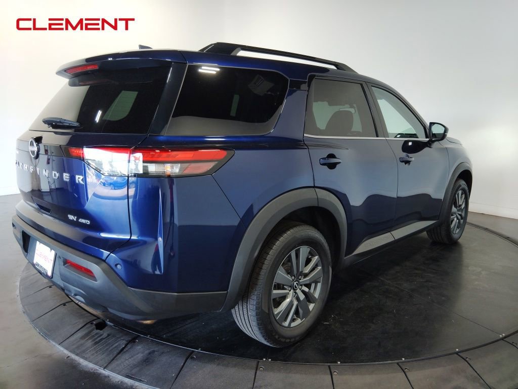 Used 2022 Nissan Pathfinder SV image 5