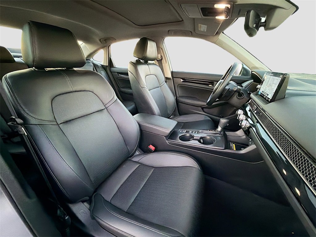 Used 2024 Honda Civic Touring image 28