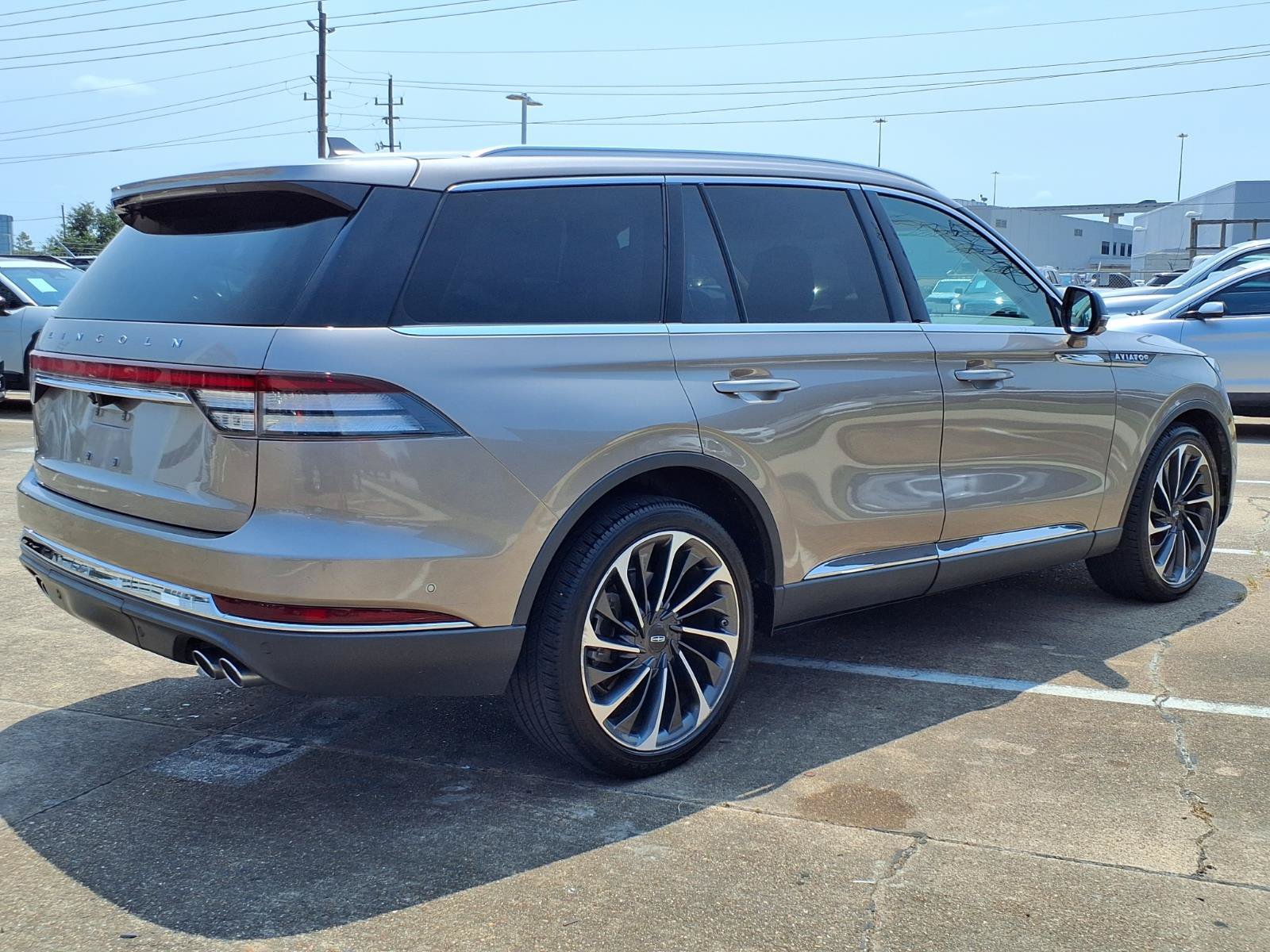 Used 2020 Lincoln Aviator Reserve w/ Equipment Group 202A AWD/4WD image 25