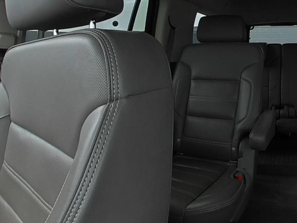 Used 2020 GMC Yukon Denali w/ Open Road Package AWD/4WD image 35
