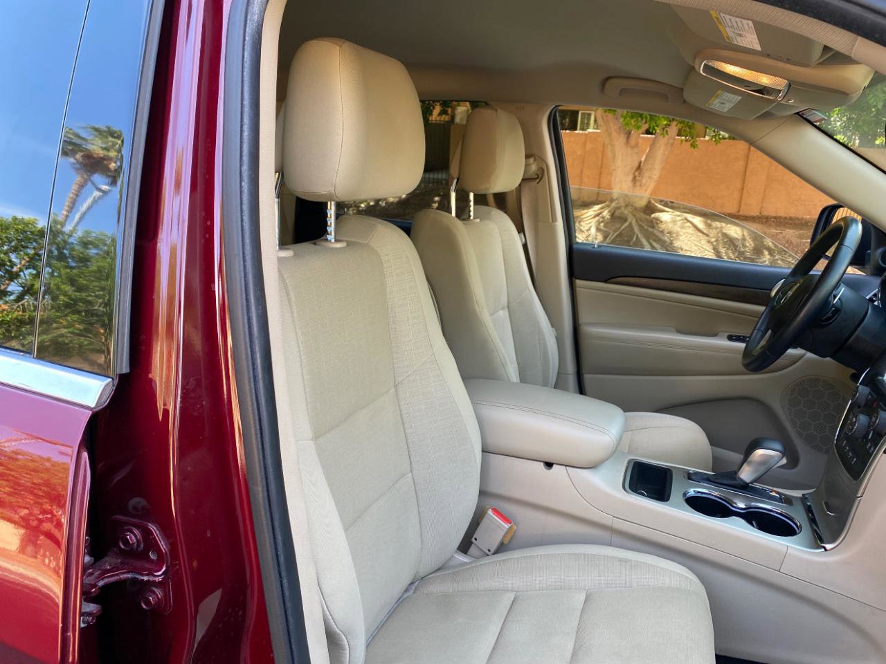 Used 2016 Jeep Grand Cherokee Laredo image 52