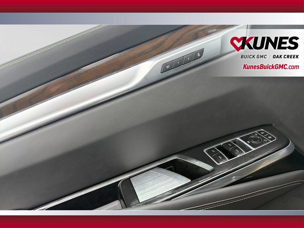 Used 2026 Cadillac Escalade Platinum Sport w/ LPO, Floor Liner Package AWD/4WD image 21