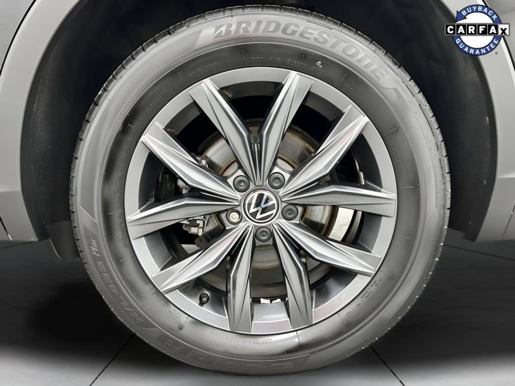 Used 2022 Volkswagen Tiguan SE FWD image 22
