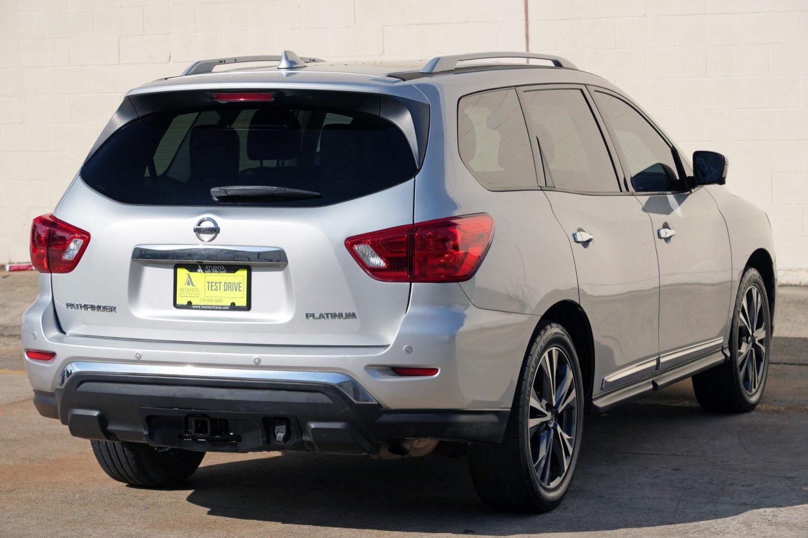 Used 2020 Nissan Pathfinder Platinum FWD image 51