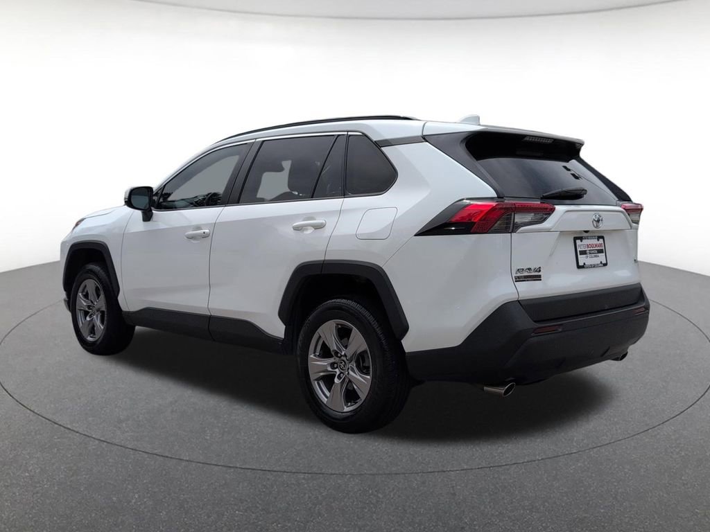 Used 2023 Toyota RAV4 XLE FWD image 3