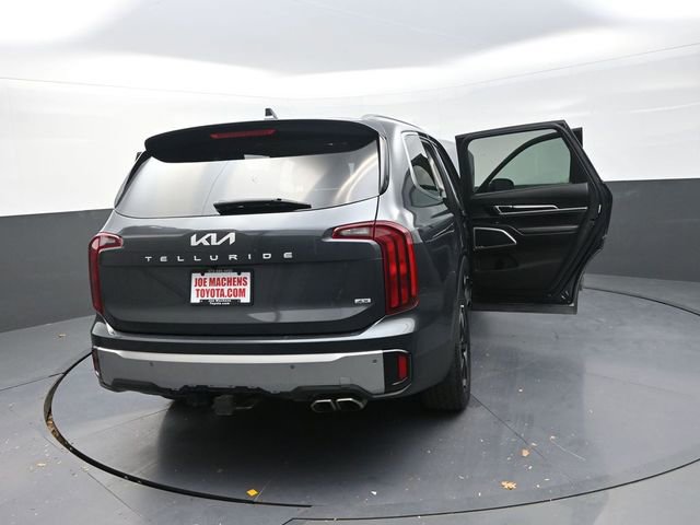 Used 2023 Kia Telluride S image 40