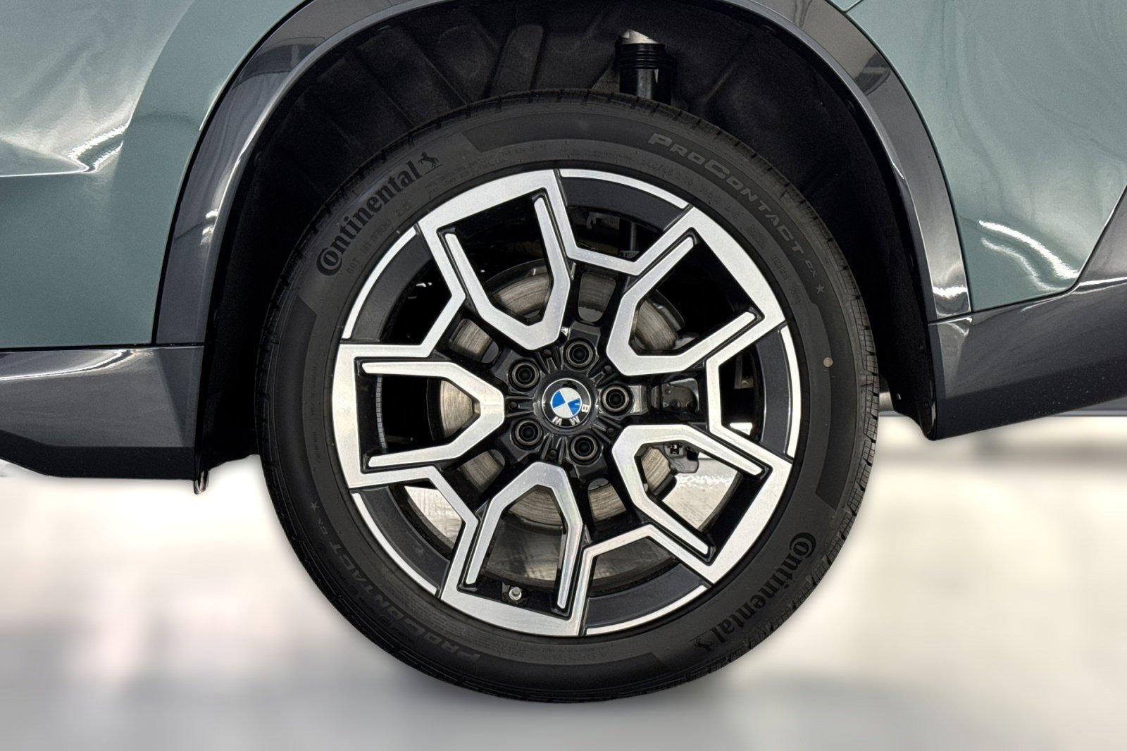 New 2026 BMW X1 xDrive28i w/ Convenience Package image 12