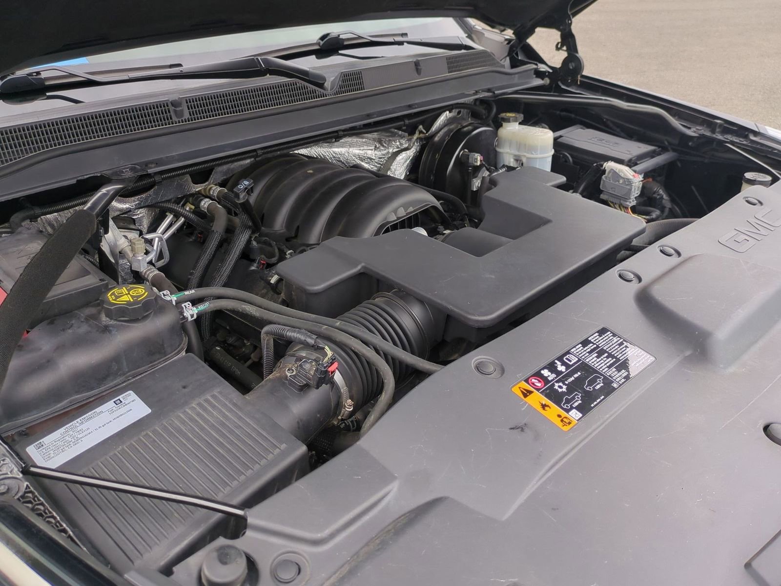 Used 2017 GMC Yukon XL SLT w/ Open Road Package image 33