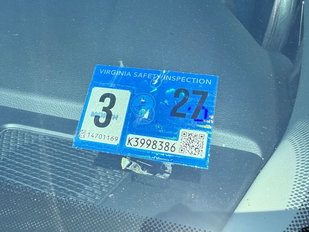 Used 2020 Chrysler Pacifica Touring-L w/ Advanced Safetytec Group image 42