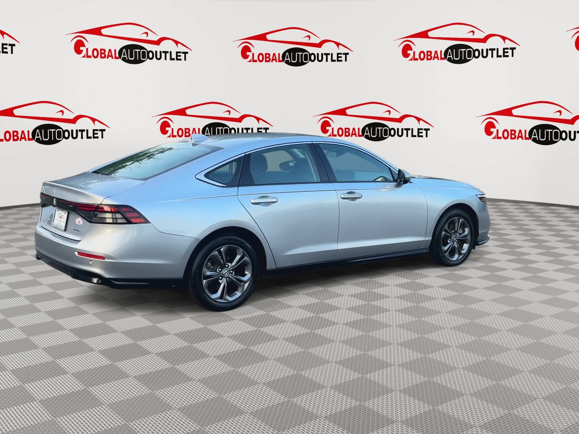 Used 2024 Honda Accord EX-L image 9