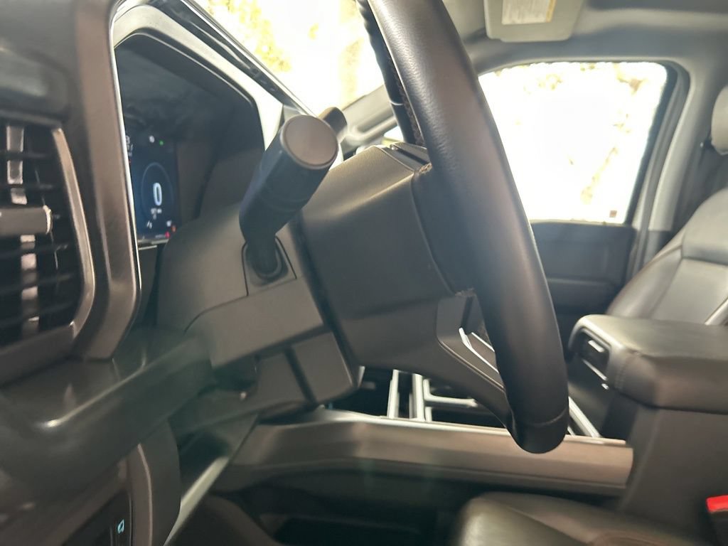 Used 2025 Ford F350 Lariat AWD/4WD image 43