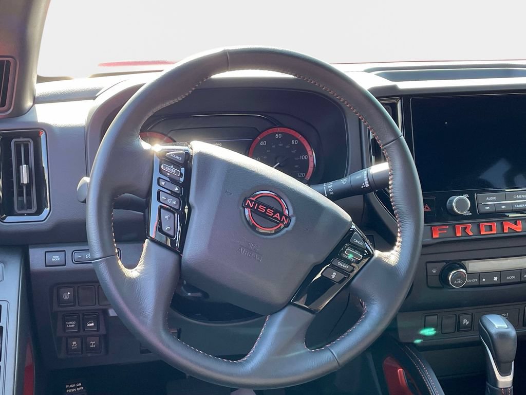 Used 2025 Nissan Frontier PRO-4X AWD/4WD image 17