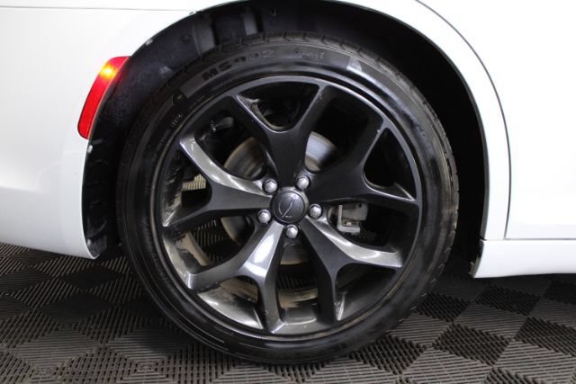 Used 2021 Chrysler 300 S RWD image 7