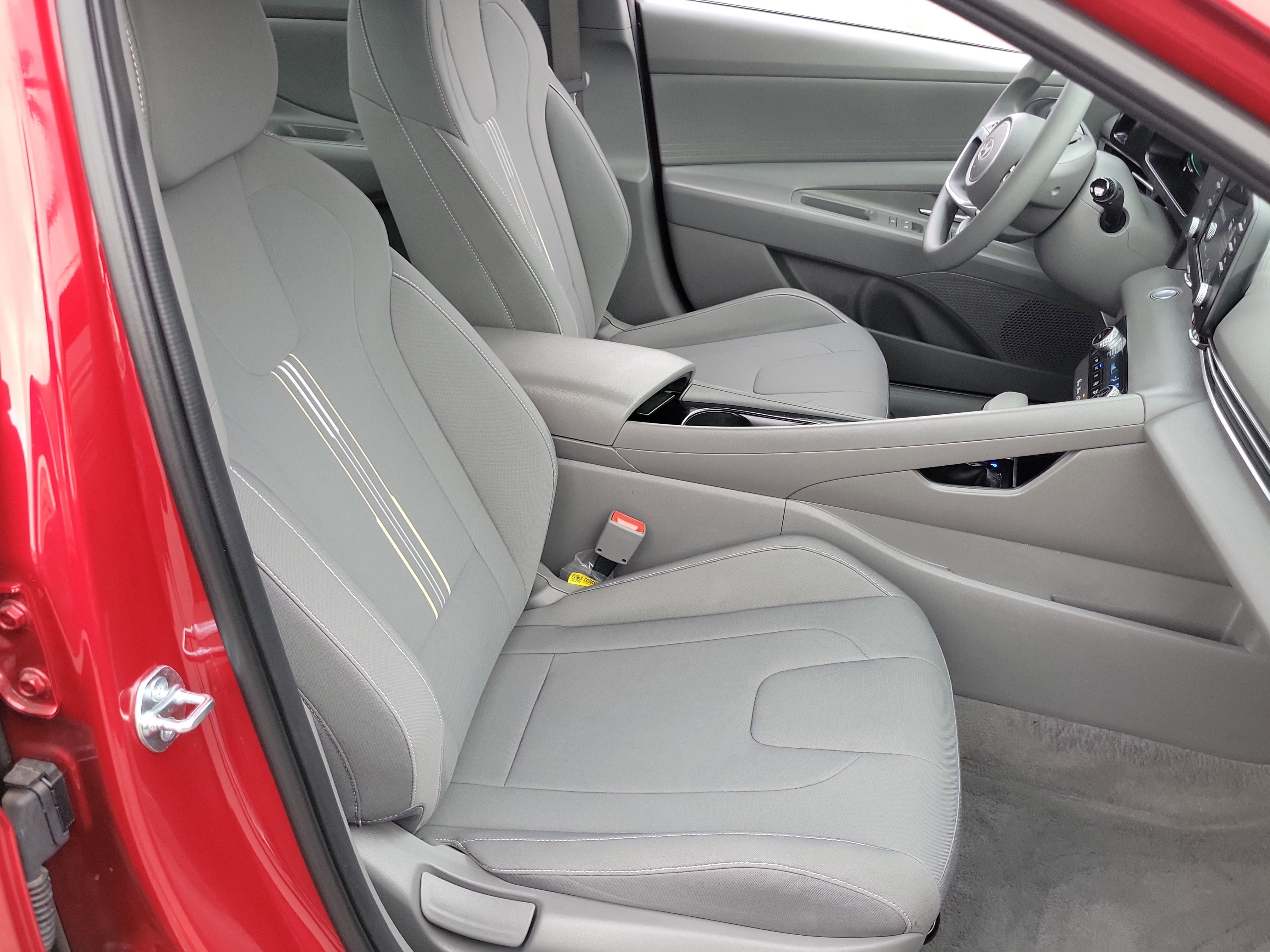 Certified 2025 Hyundai Elantra Hybrid FWD image 22