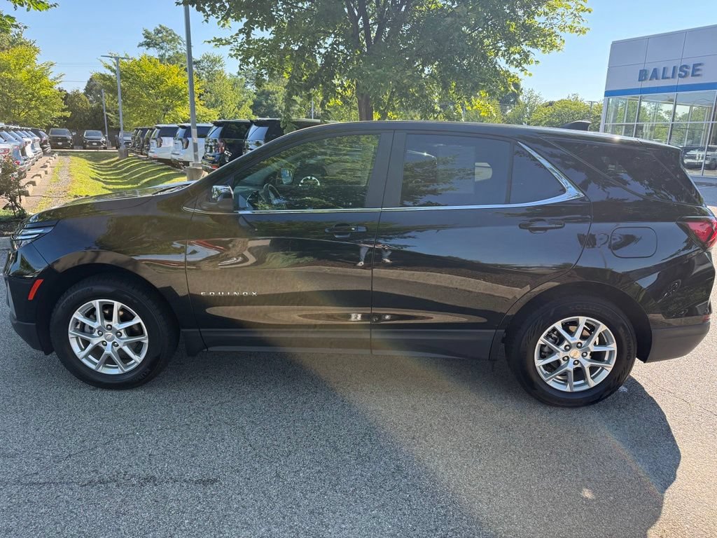 Used 2024 Chevrolet Equinox LT AWD/4WD image 2